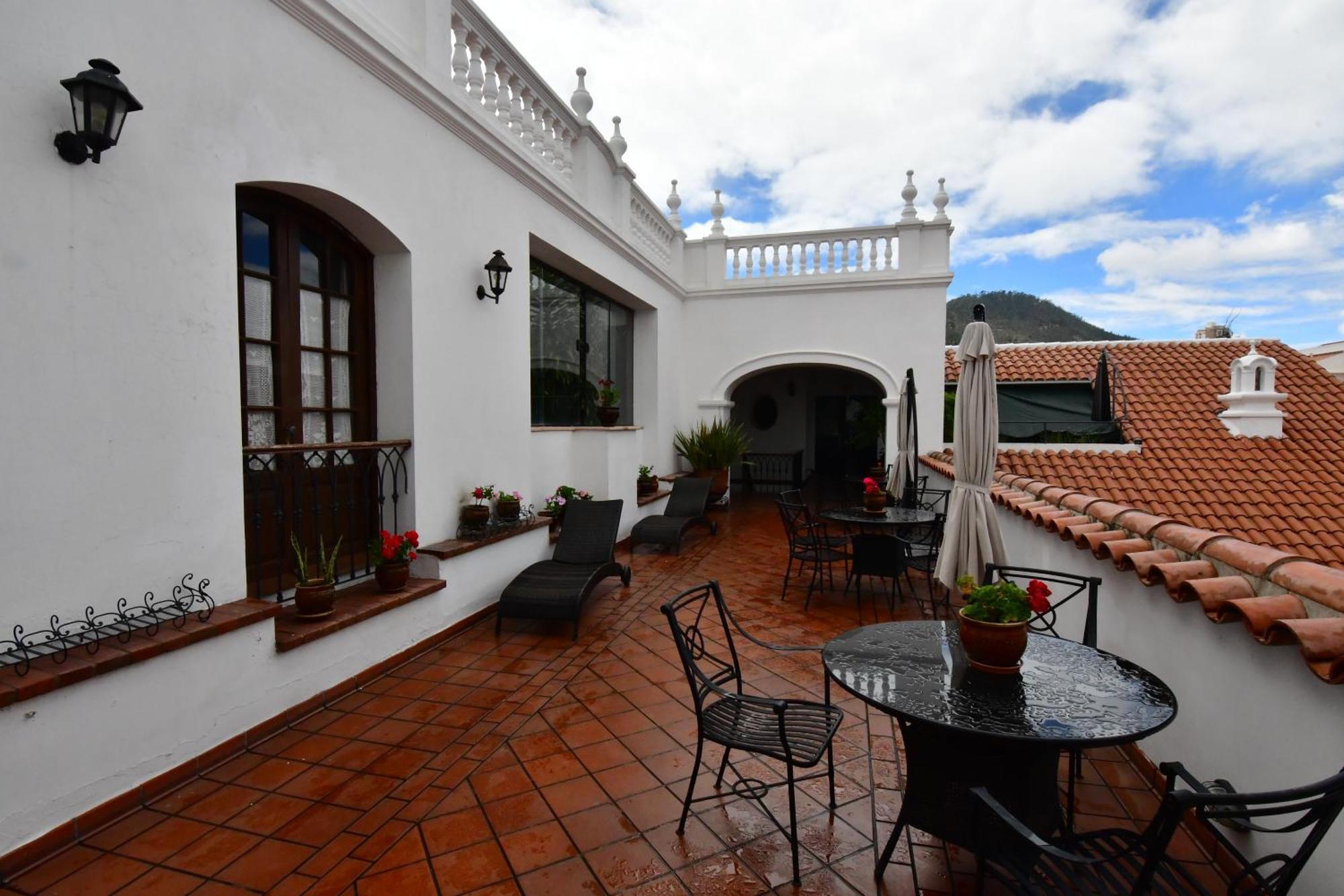 Parador Santa Maria La Real Сукре Екстериор снимка