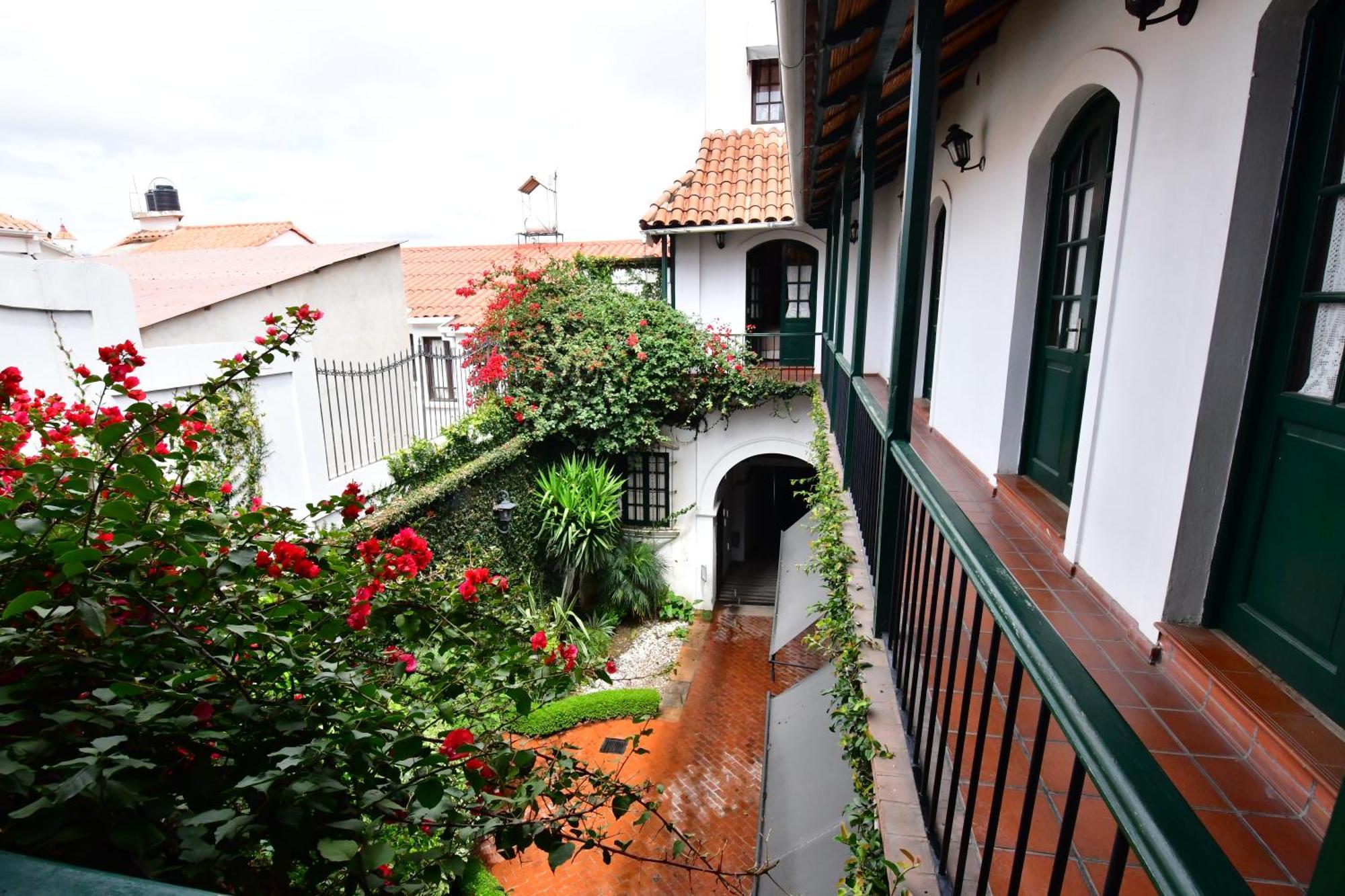 Parador Santa Maria La Real Сукре Екстериор снимка