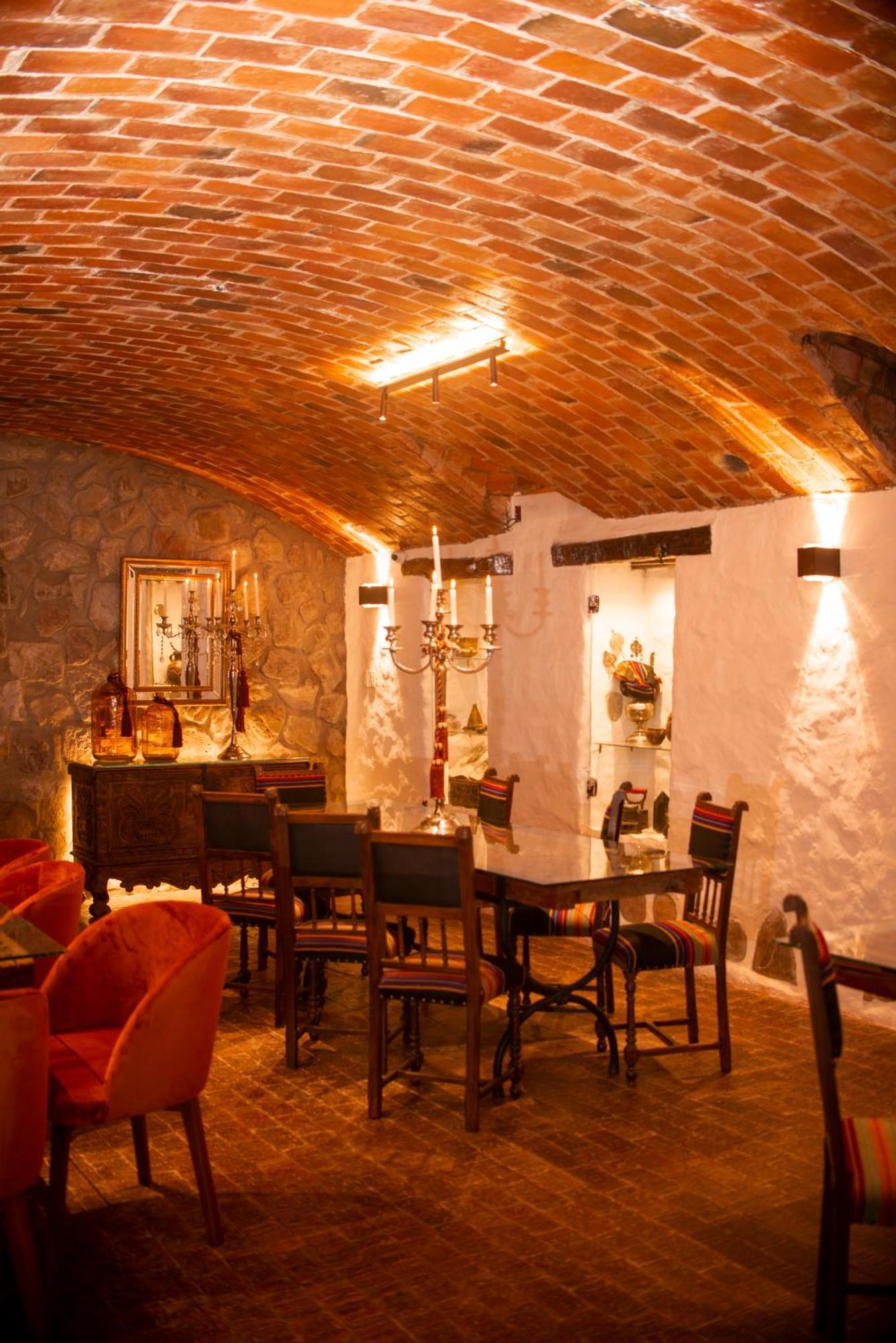 Parador Santa Maria La Real Сукре Екстериор снимка