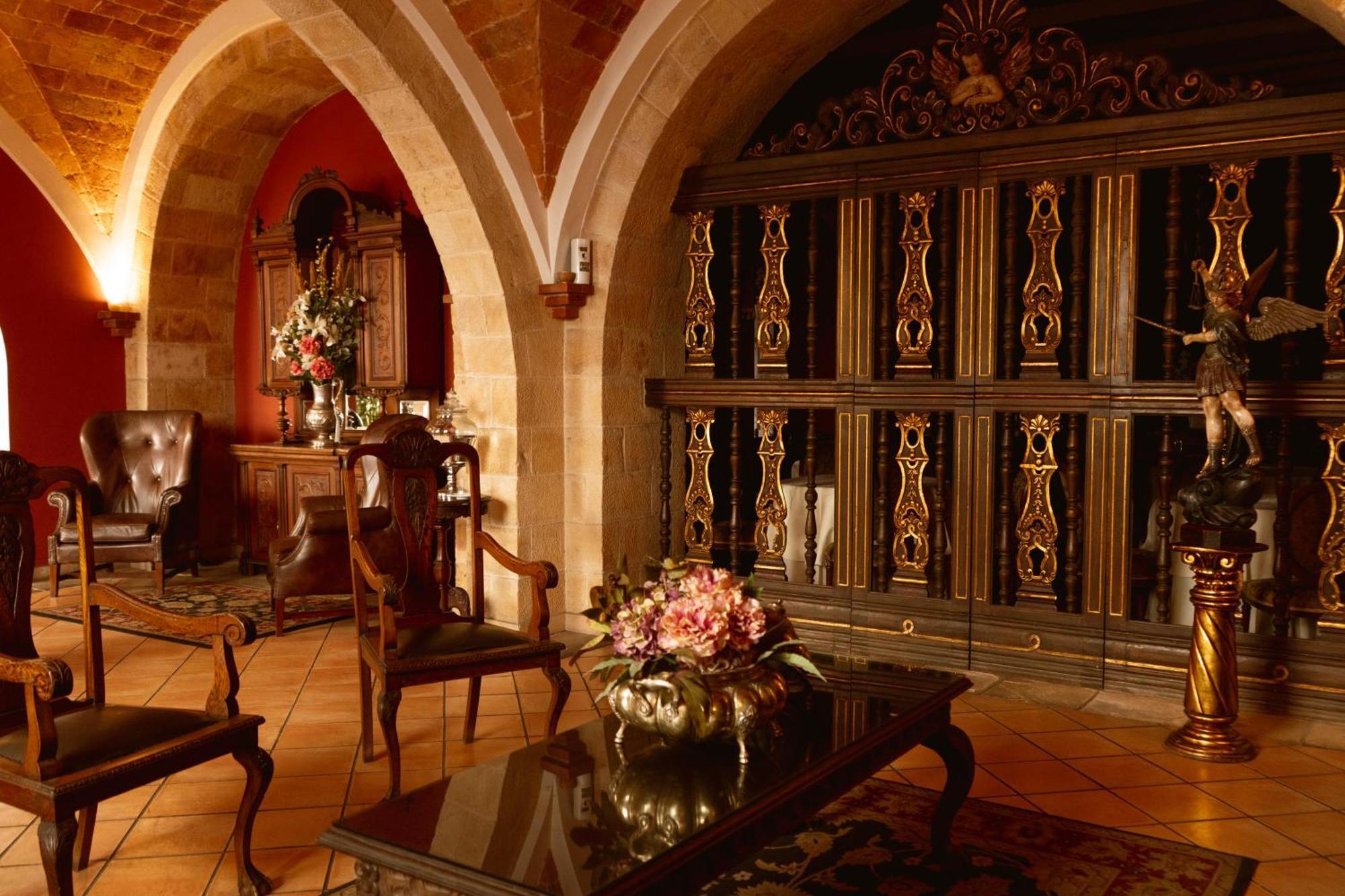Parador Santa Maria La Real Сукре Екстериор снимка