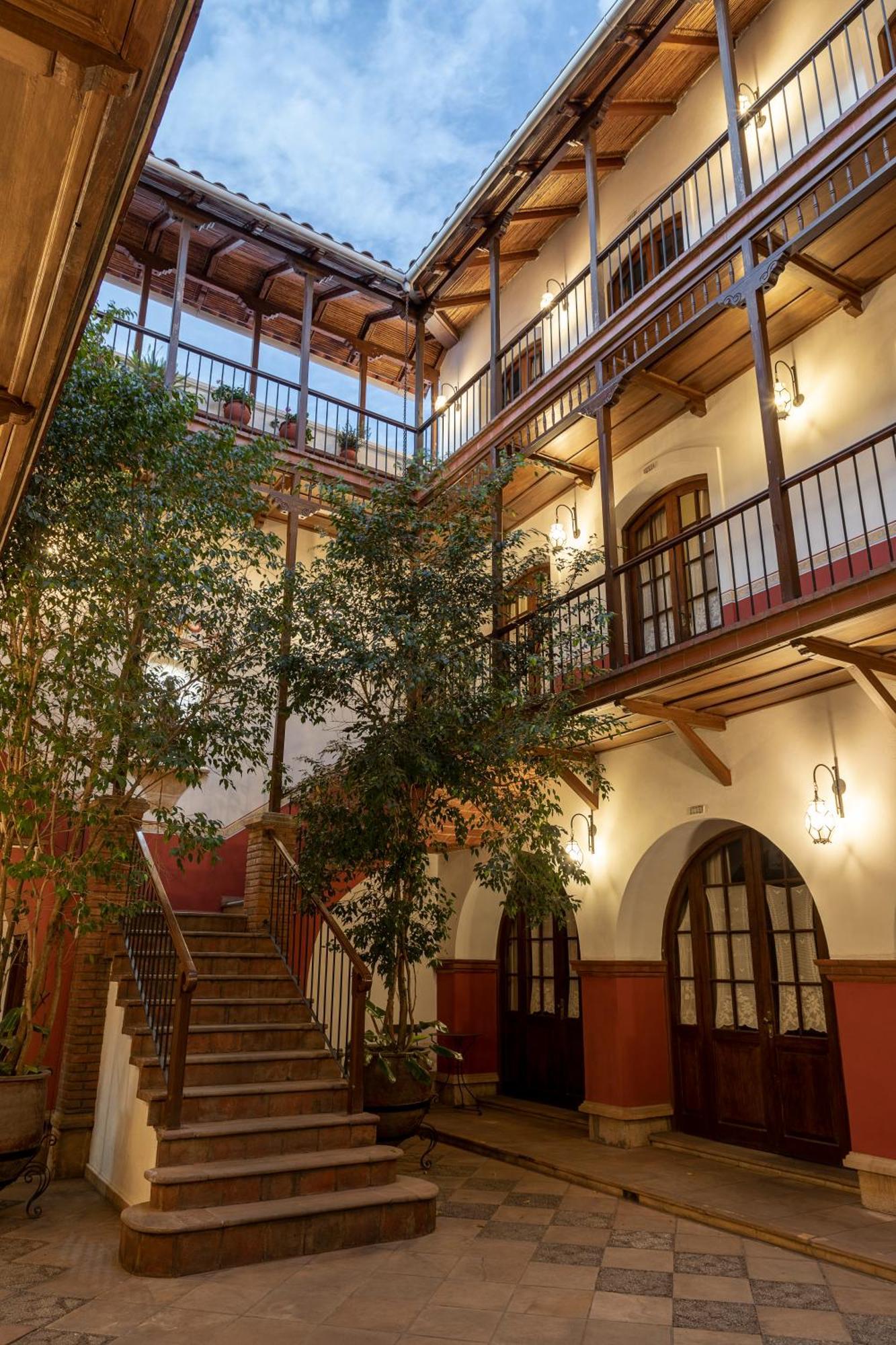 Parador Santa Maria La Real Сукре Екстериор снимка
